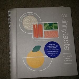 The Skinnytaste Ultimate Meal Planner: 52-Week Meal Planner with 35+ Recipes